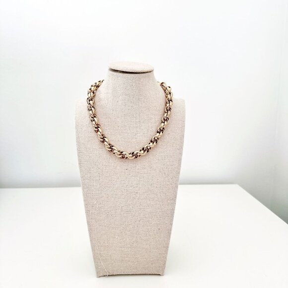 VINTAGE 1980s GIVENCHY GOLD TONE LINK CHAIN NECKLACE 4G LOGO CHARM - Picture 2 of 10